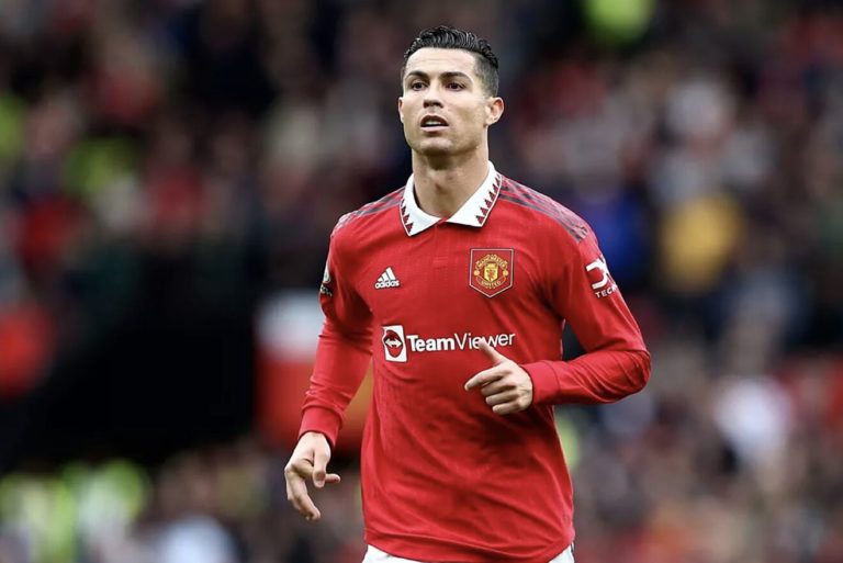 MU sắp chấm dứt hợp đồng với Ronaldo